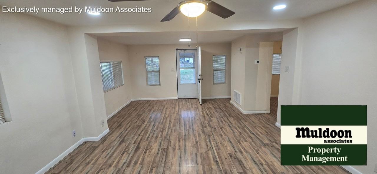 2615 Lambert Ave - Photo 2 of 10