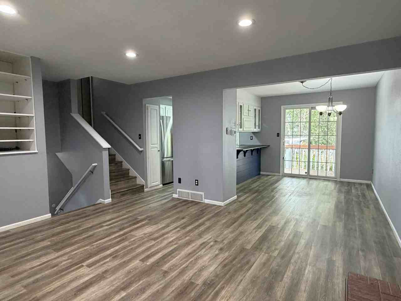 812 Mansfield Dr - Photo 3 of 18