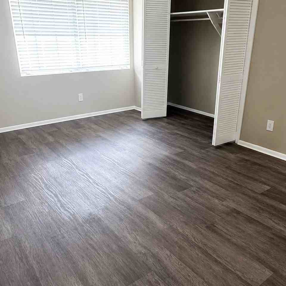 Move in FREE at The Gillem Apartments. Limited specials. ☀️ Múdate GRATIS. Especiales limitados. ☀️ - Photo 7 of 21