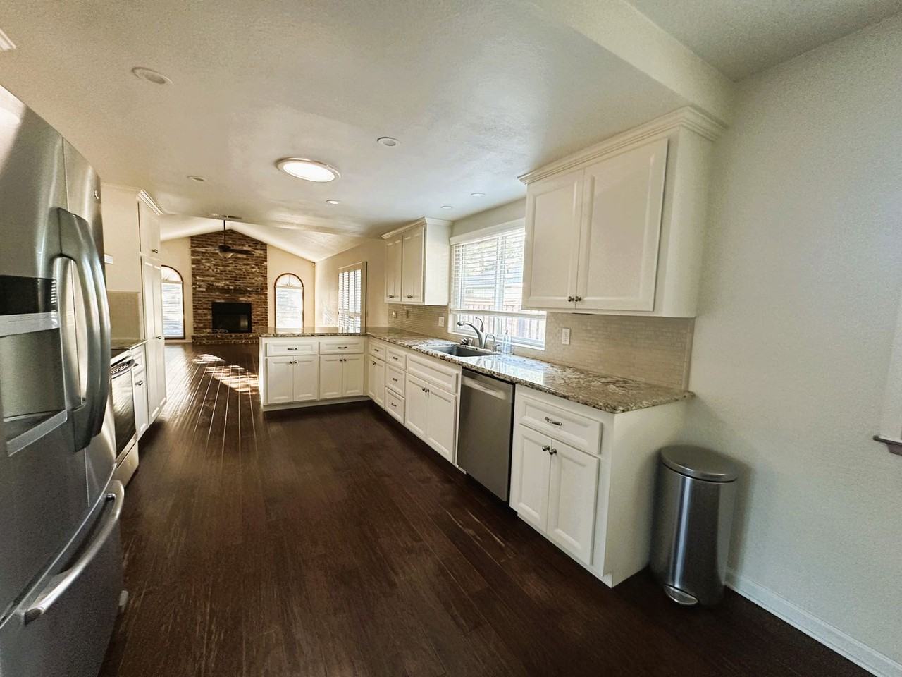 3429 Montclaire St - Photo 7 of 14