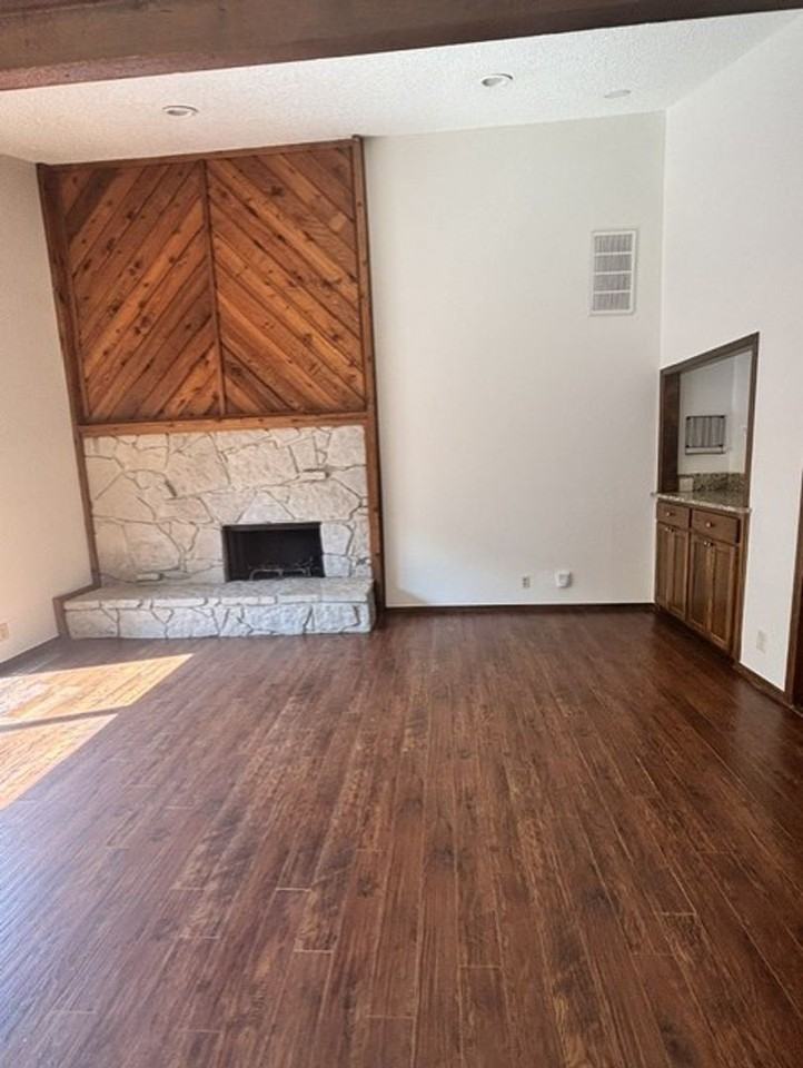 260 N Creekdale Dr - Photo 4 of 16