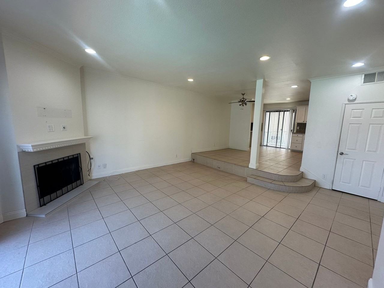 22865 Del Valle St #21 - Photo 3 of 8