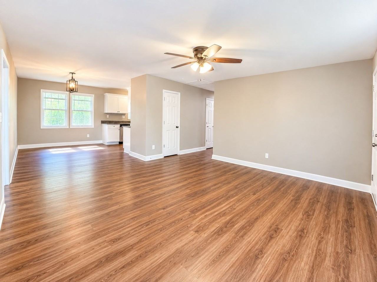 509 Elrod Rd - Photo 3 of 14