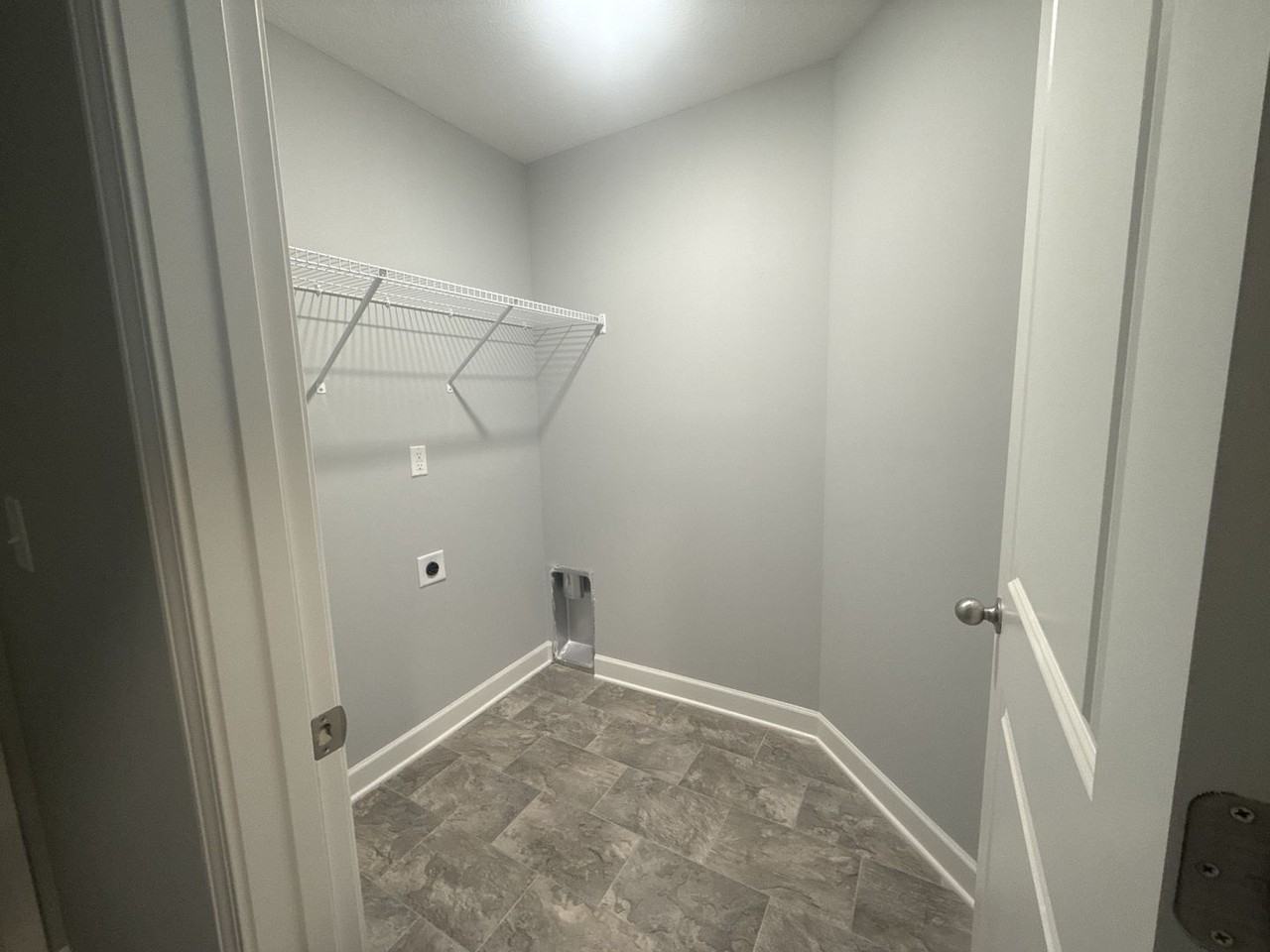 3300 Curie Cir - Photo 5 of 14