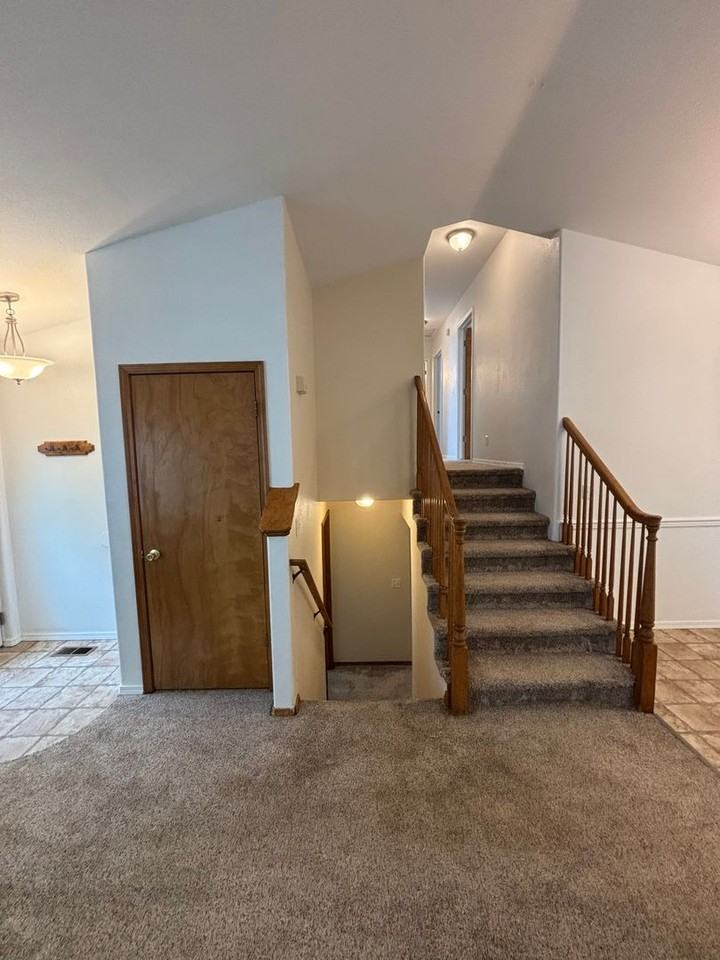 8823 N Davis Cir - Photo 4 of 50