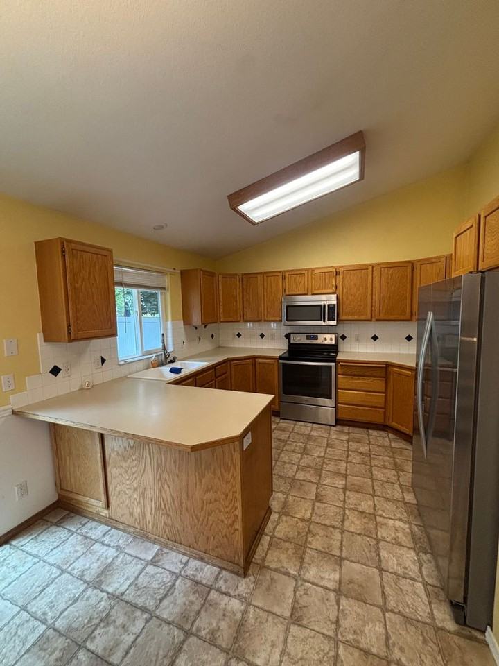 8823 N Davis Cir - Photo 7 of 50