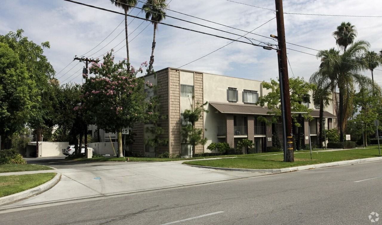 Kimberly Apartments - Photo 2 of 2