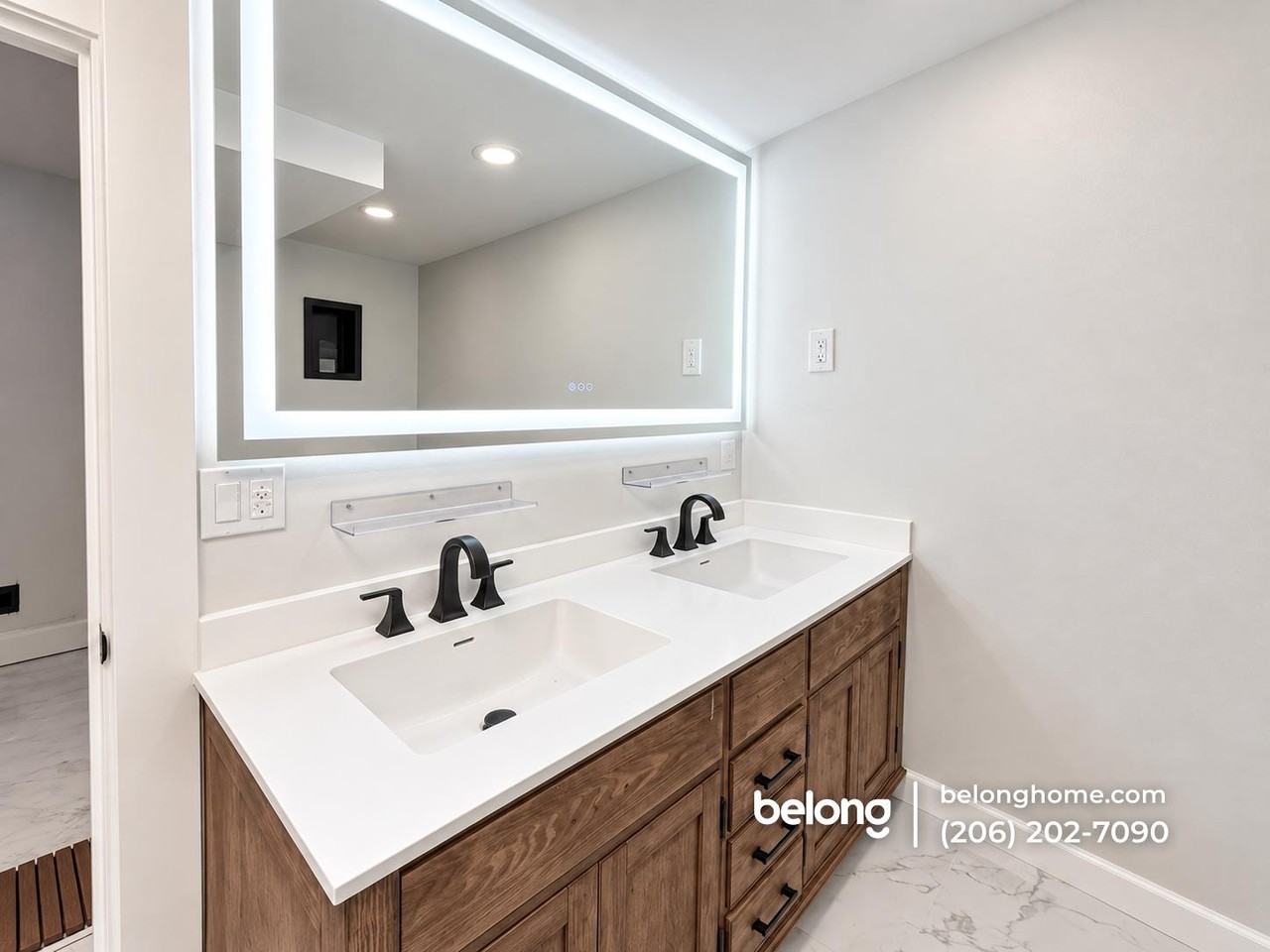 6712 42nd Ave Sw - Photo 2 of 14