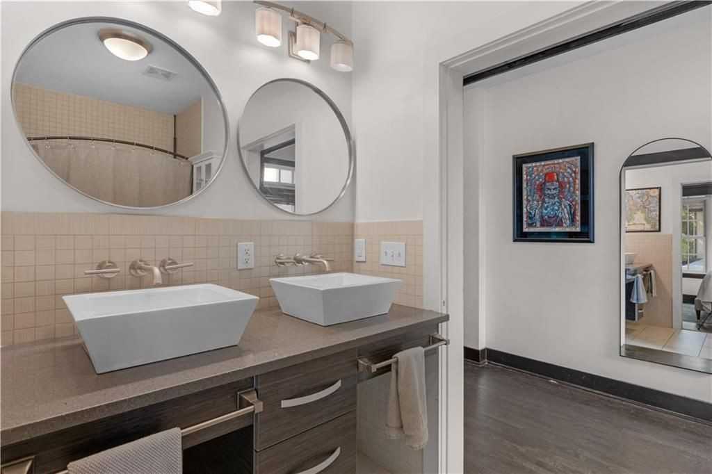 1300 Dekalb Ave Ne ##711 - Photo 3 of 16