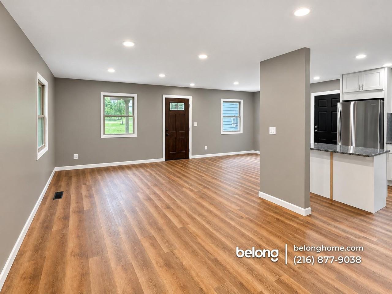 7637 Birchmont Dr - Photo 3 of 9