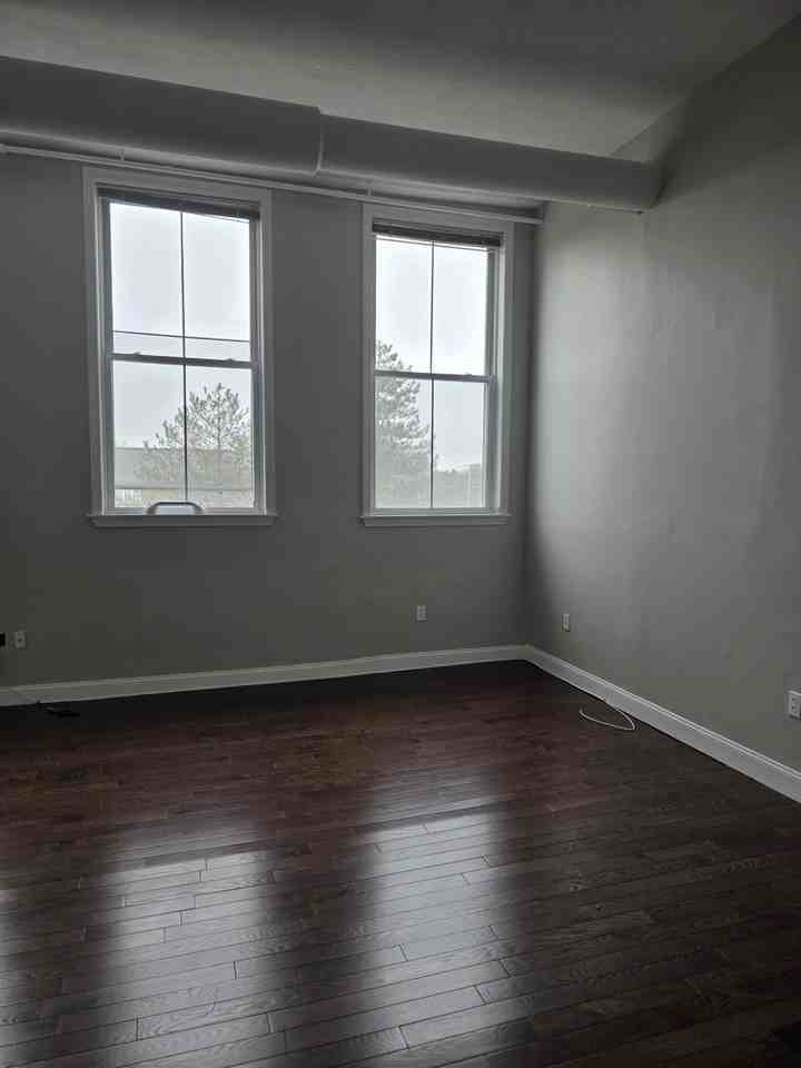 940 Main St #7 - Photo 6 of 9
