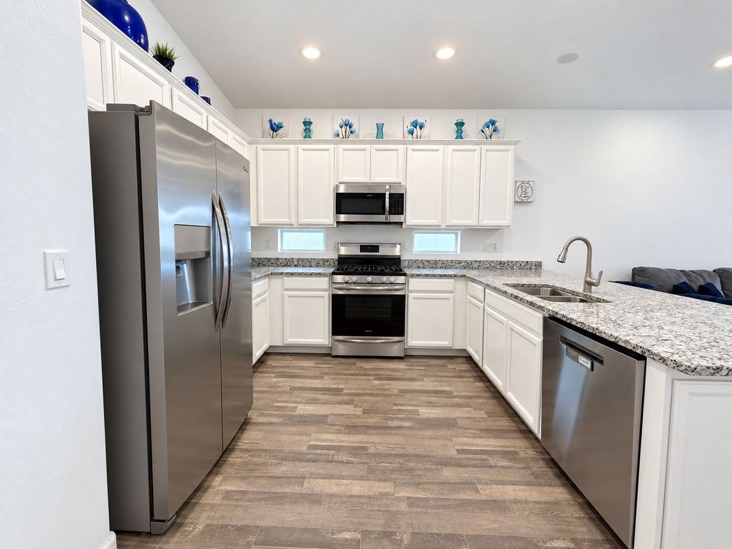 12455 W Myrtle Ct - Photo 3 of 16