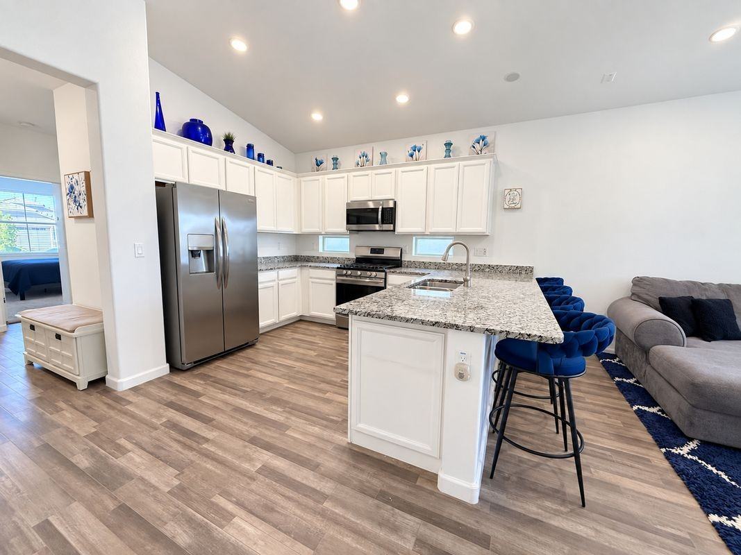 12455 W Myrtle Ct - Photo 4 of 16