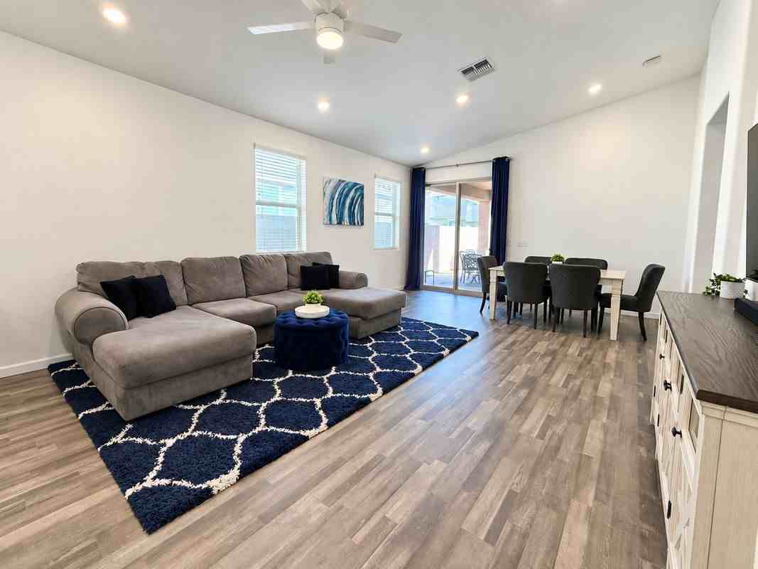 12455 W Myrtle Ct - Photo 5 of 16