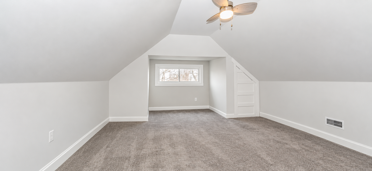 8510 S Burnham Ave - Photo 4 of 5