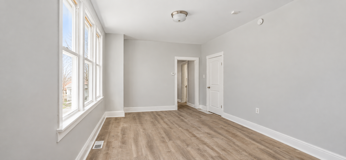 8510 S Burnham Ave - Photo 5 of 5