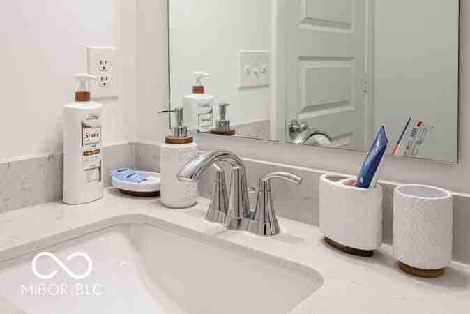 17721 Remy Rd - Photo 5 of 46