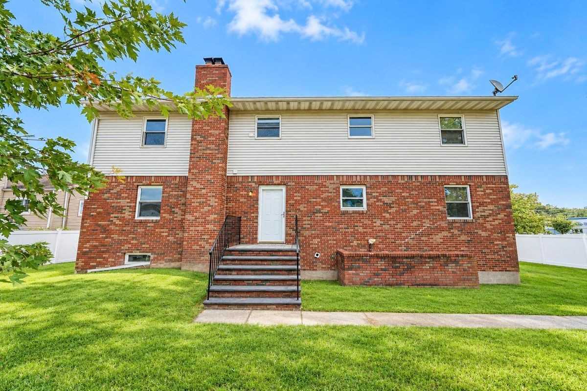 928 N Richmond Ave - Photo 4 of 40