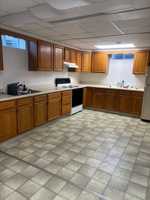 featured image of 1221 1/2 W Phillip Ave