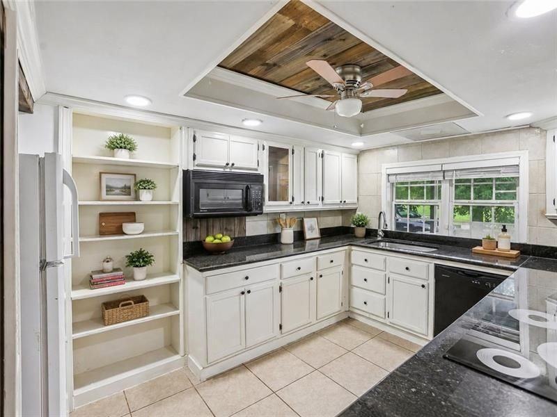 1256 Chambers Rd - Photo 6 of 13