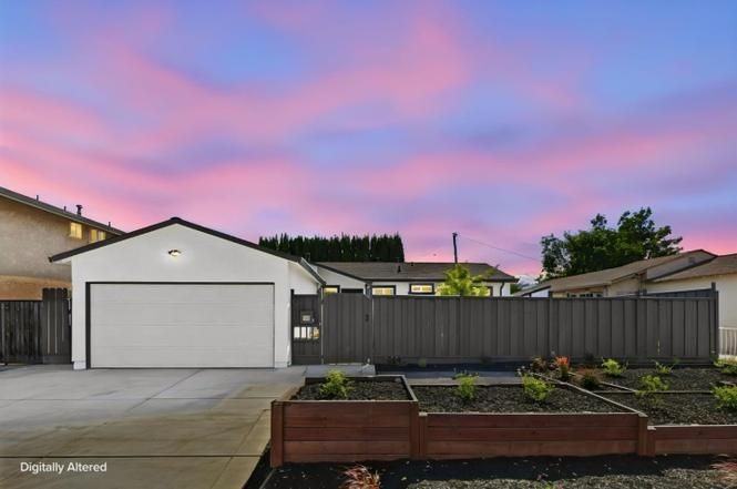 257 Challenger Ave - Photo 2 of 23