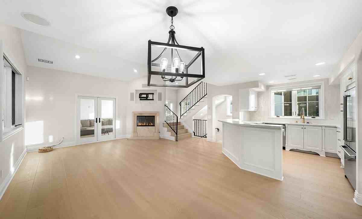 3440 4th Ave - Photo 4 of 13