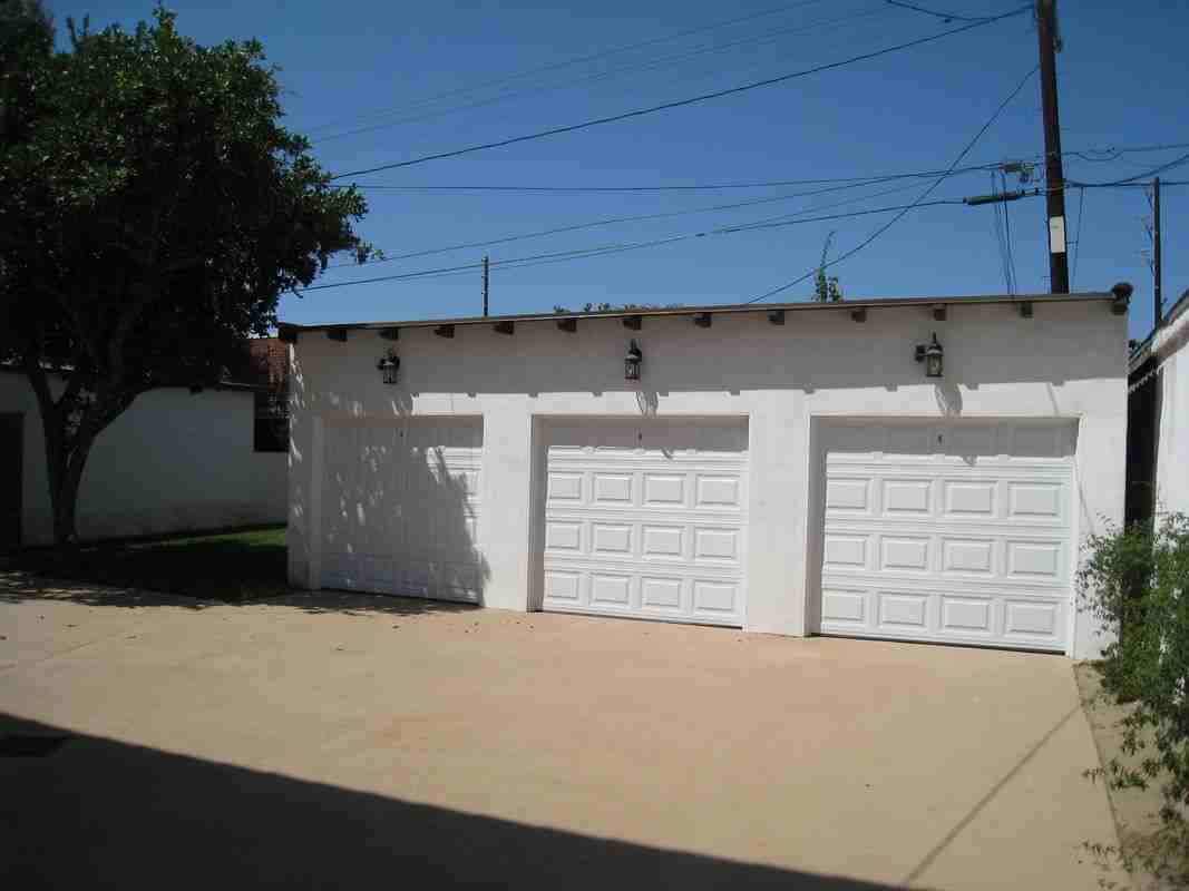 1265 S Cloverdale Ave ##1/2 - Photo 7 of 16