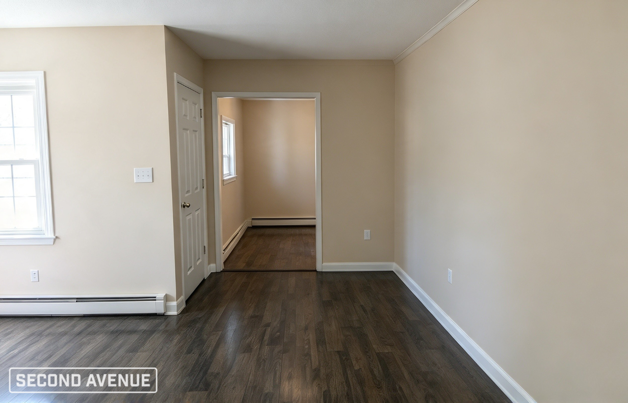 182 Hawthorne Dr - Photo 3 of 12