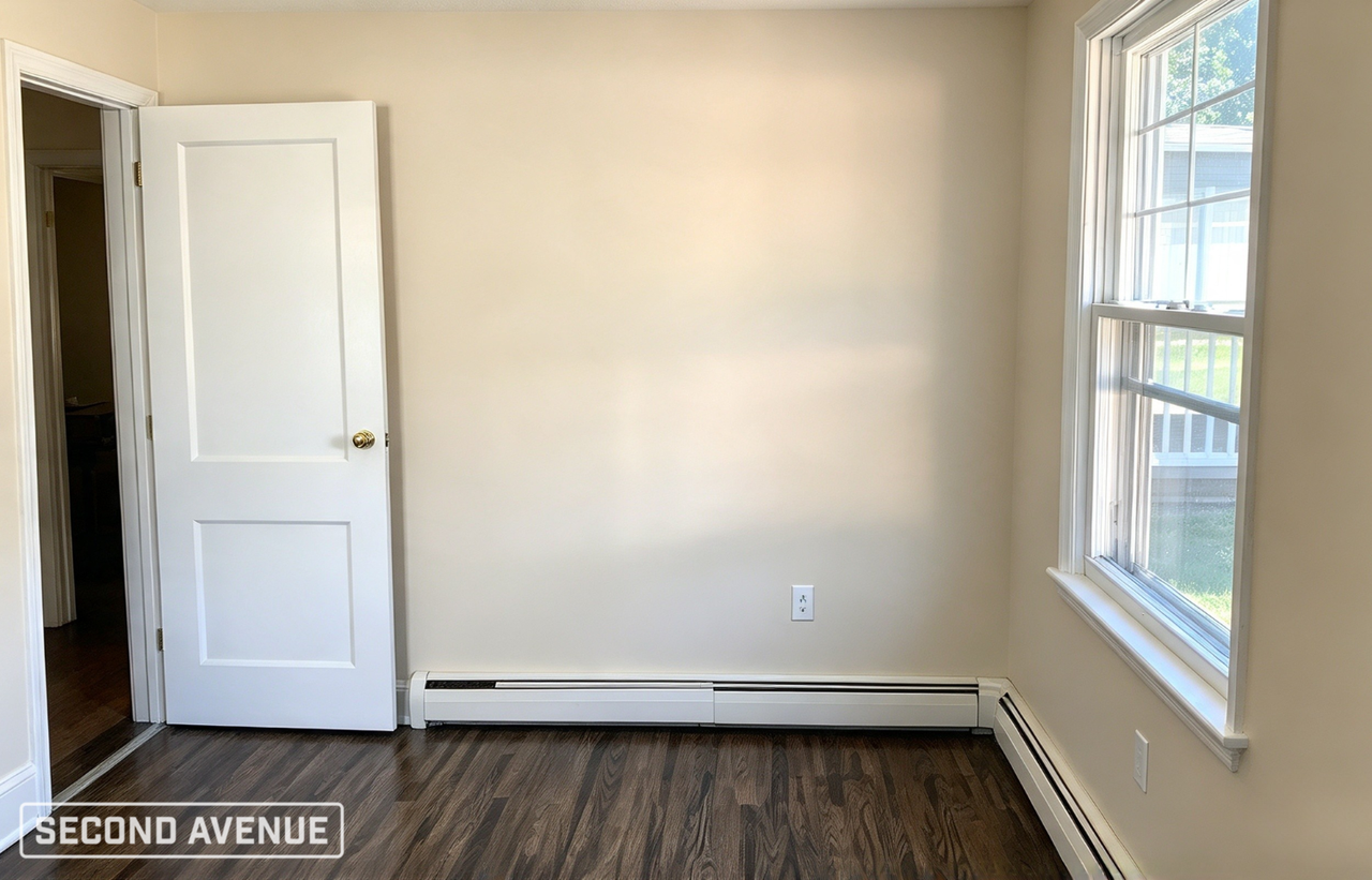 182 Hawthorne Dr - Photo 5 of 12