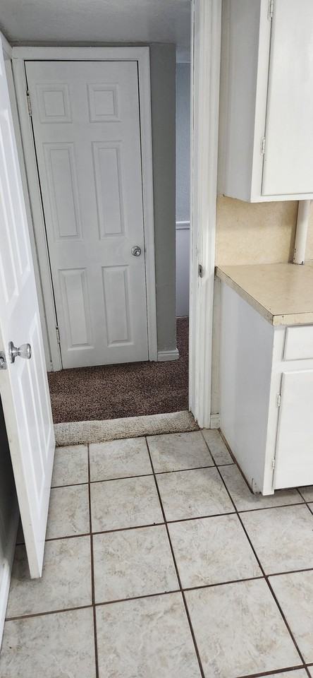 585 Southwest #DWN - Photo 4 of 22