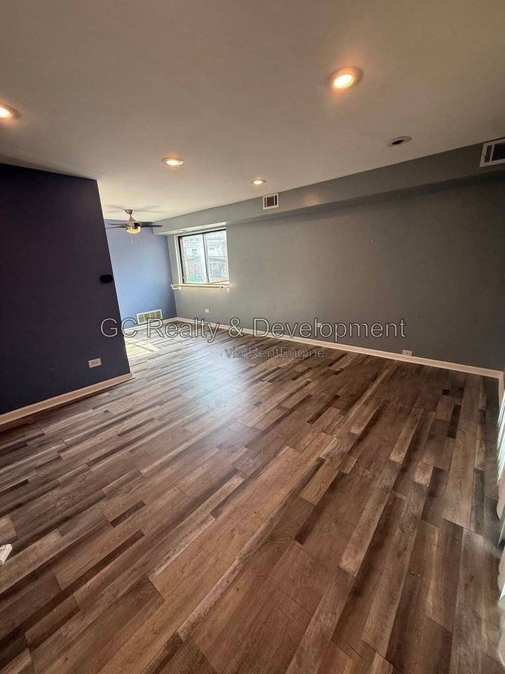 7533 SW Highway 1W #1W - Photo 3 of 10