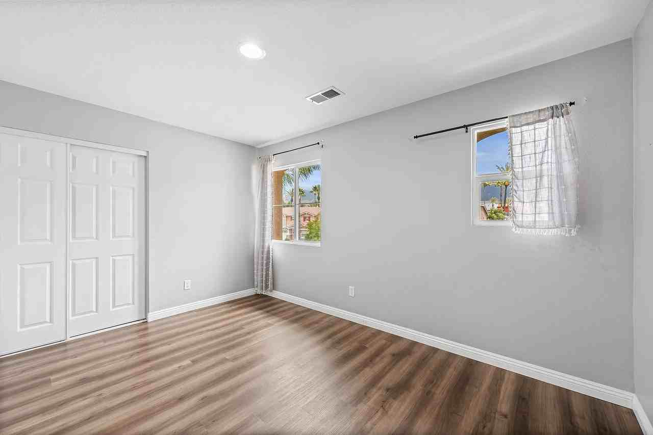 1424 Pluma St - Photo 6 of 20