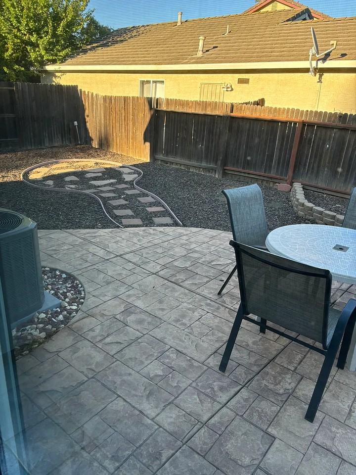 8735 Clear Star Ct - Photo 2 of 18
