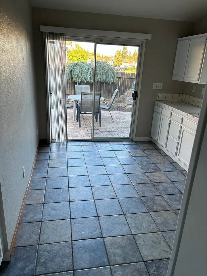 8735 Clear Star Ct - Photo 7 of 18