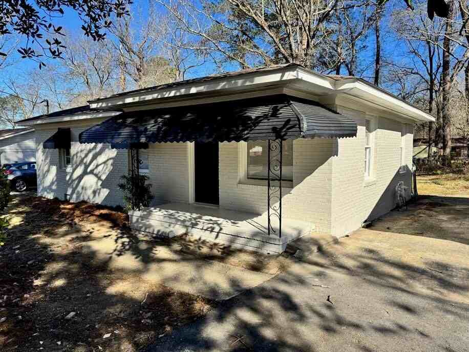 1480 Brewer Ave - Photo 2 of 13