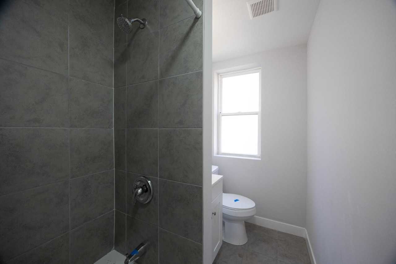 5235 W Lake St #1A - Photo 7 of 7