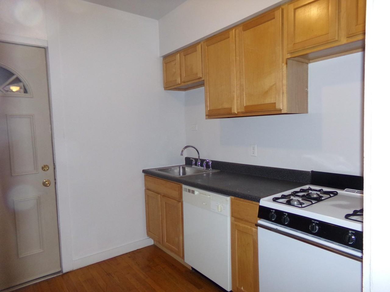 1422 W Farwell Ave #1N - Photo 4 of 8