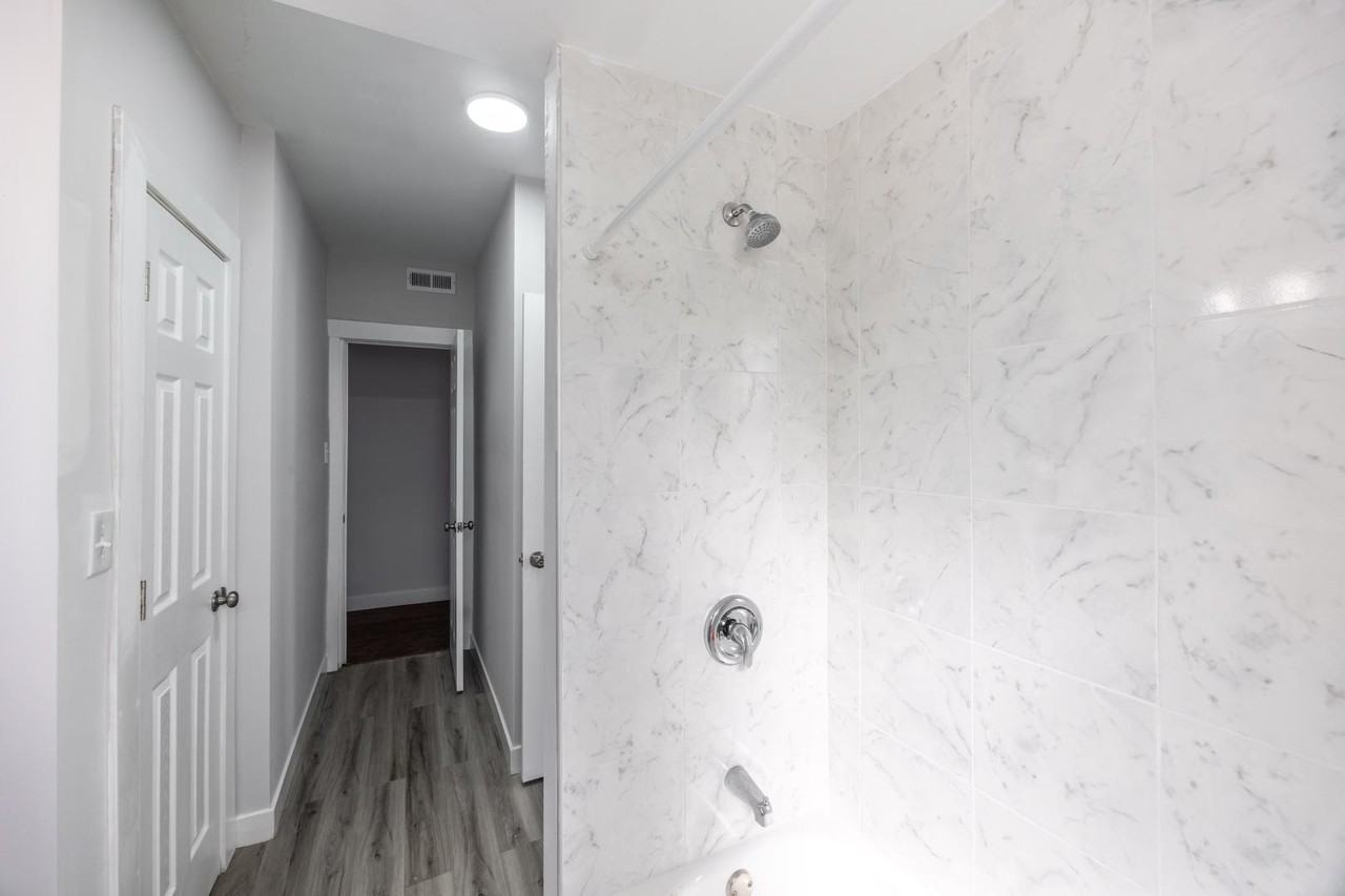 5235 W Lake St #2A - Photo 5 of 7