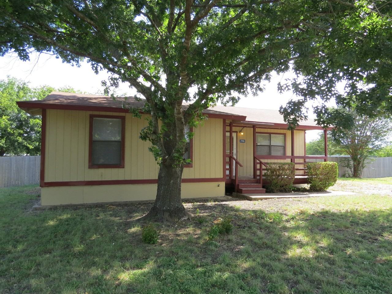 2946 Carrol Dr - Photo 2 of 27