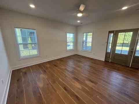 521 Cottage Way - Photo 6 of 42