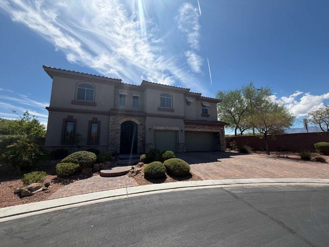 8393 Bella Famiglia Ave - Photo 3 of 29
