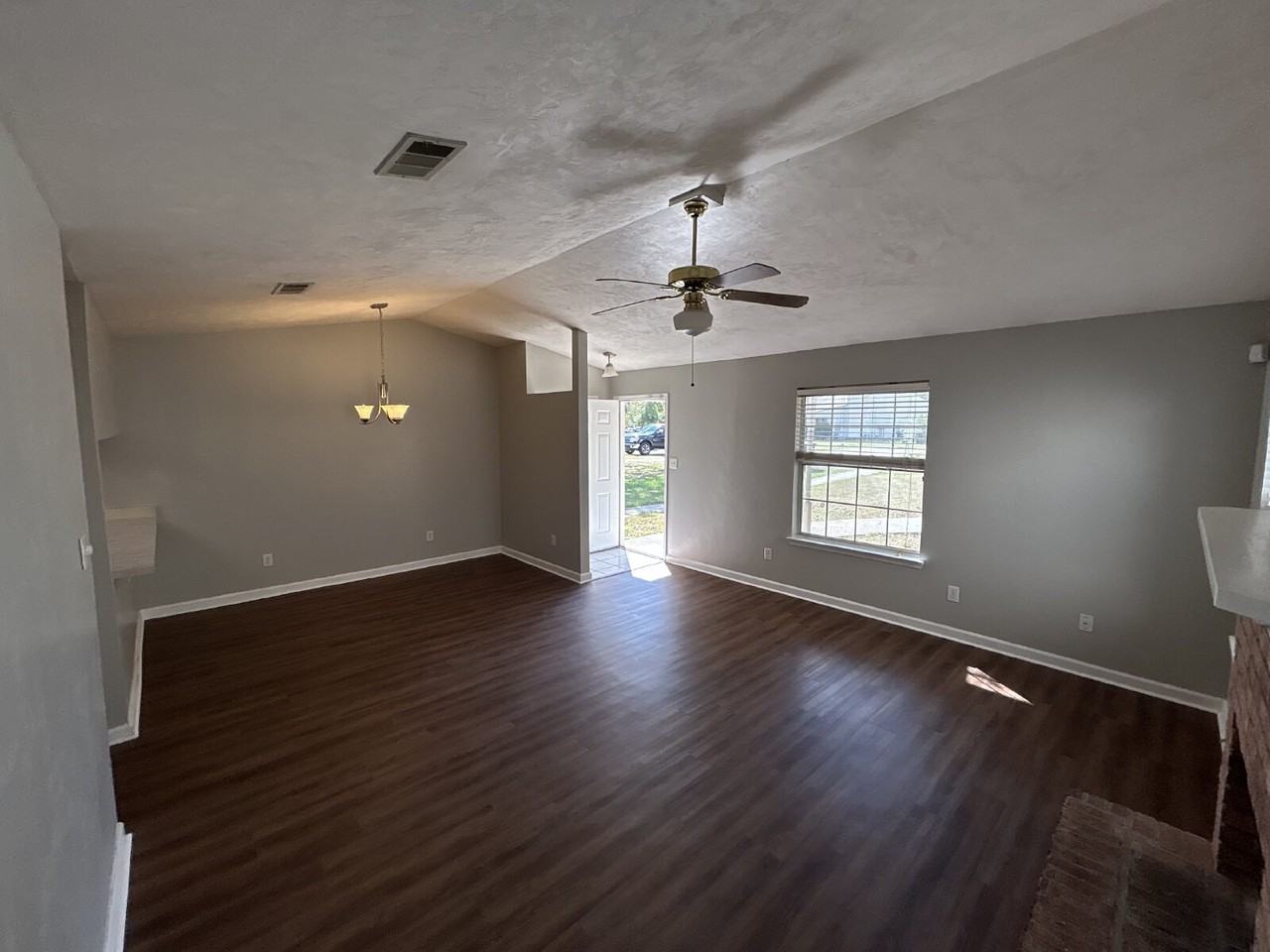 1891 Gina Dr - Photo 3 of 31