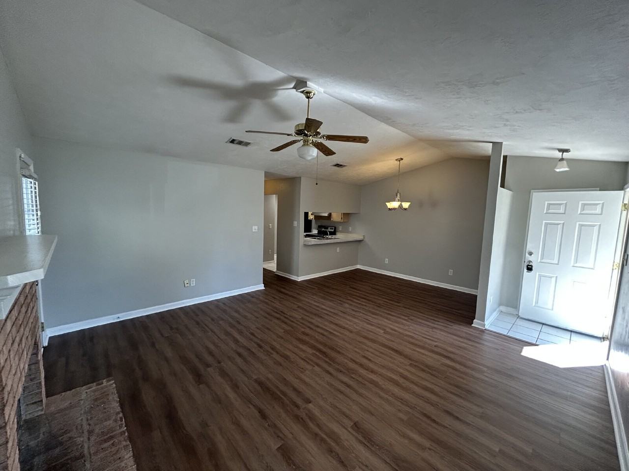 1891 Gina Dr - Photo 4 of 31