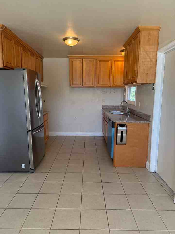 1674 Alviso Pl - Photo 6 of 21