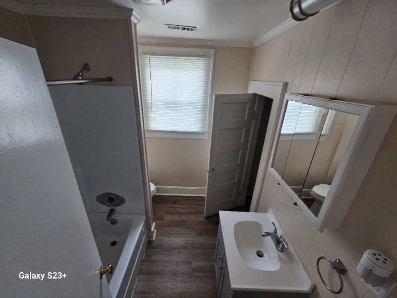 1933 Nance St - Photo 3 of 13