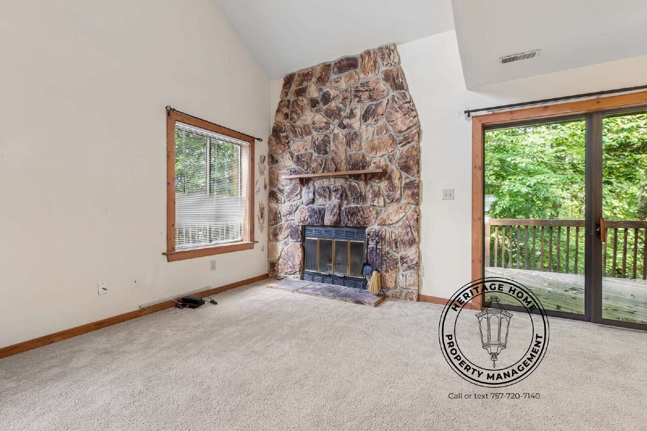 351 Bridgewater Dr - Photo 4 of 28