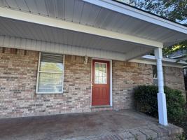 featured image of 114 W Gillespie St #B