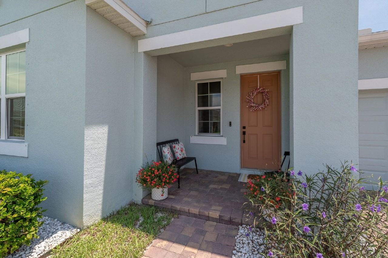 384 Loymer Cir - Photo 2 of 50