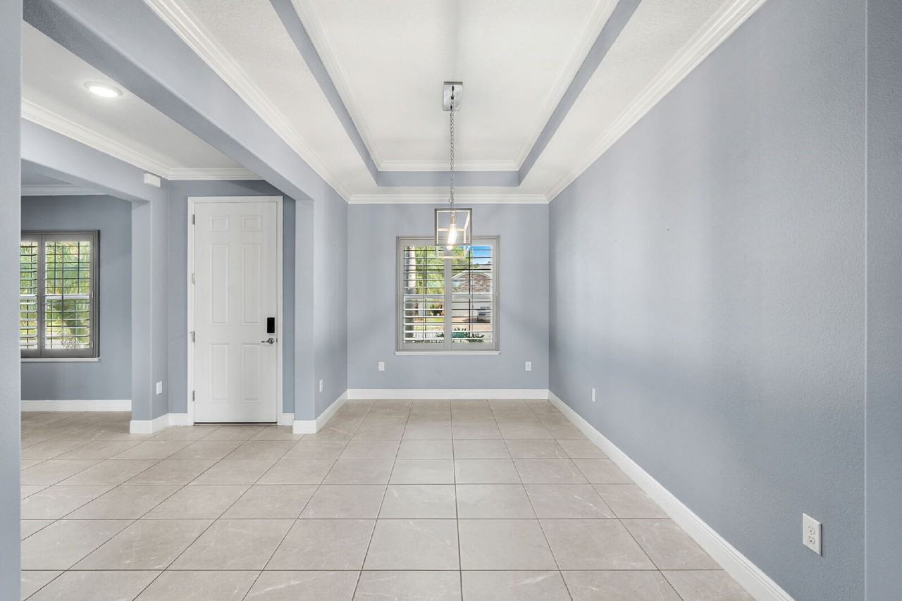 227 Norwich St - Photo 3 of 46