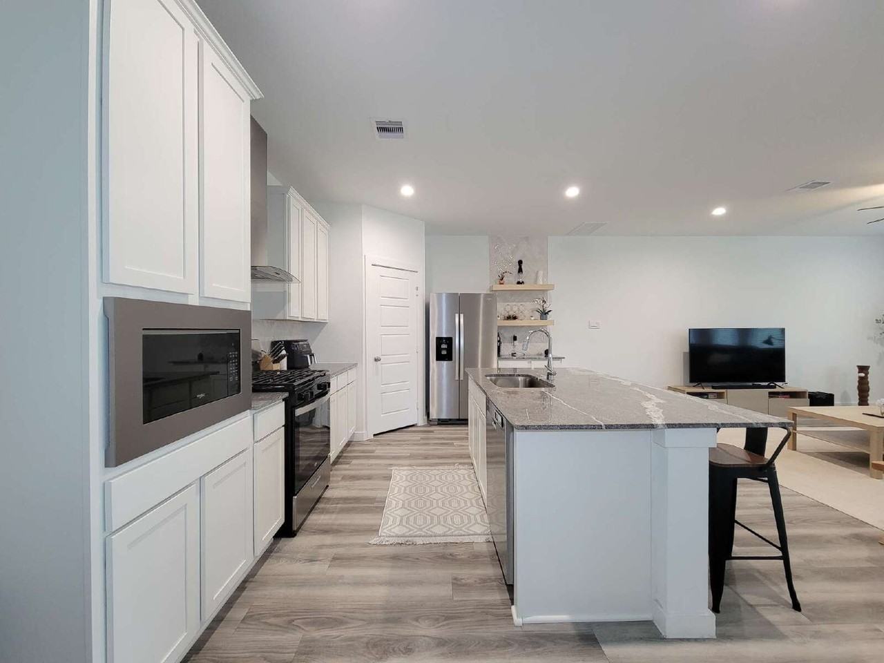10415 Hadley Park Trl - Photo 5 of 33